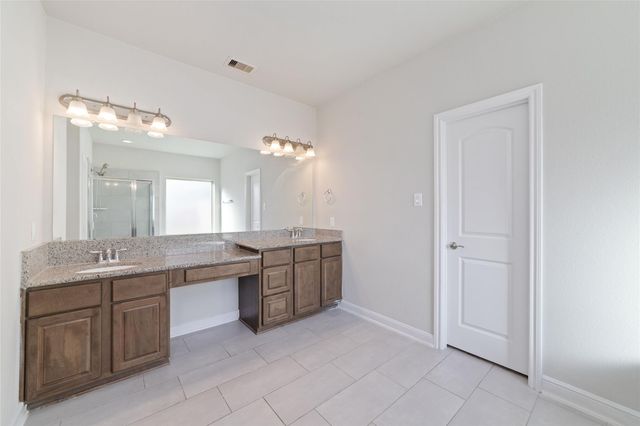 2802 Knotty Forest Drive, Spring, TX 77373