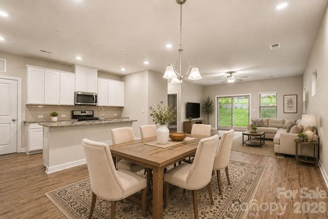 6863 Good News Drive, Charlotte, NC 28215