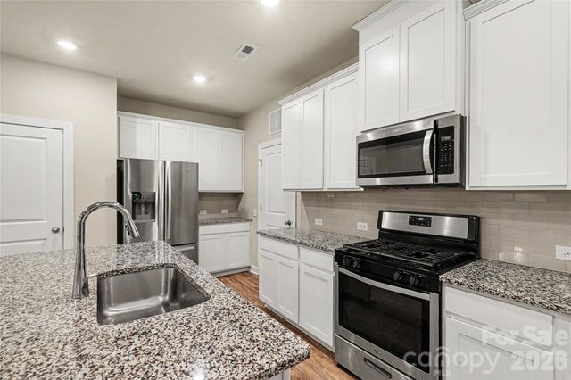 6863 Good News Drive, Charlotte, NC 28215
