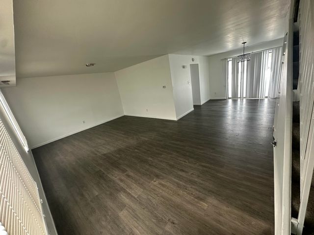 6050 Delaware Drive, Merrillville, IN 46410