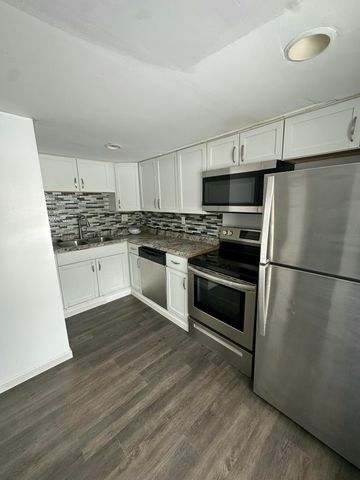 6050 Delaware Drive, Merrillville, IN 46410