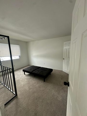 6050 Delaware Drive, Merrillville, IN 46410