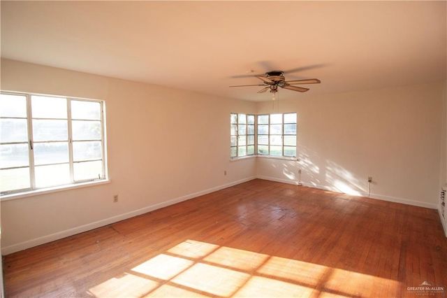 1401 S 10th Avenue, Edinburg, TX 78539