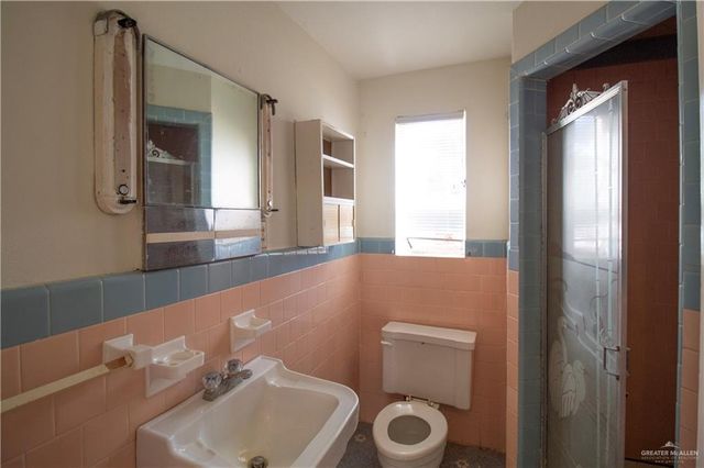 1401 S 10th Avenue, Edinburg, TX 78539