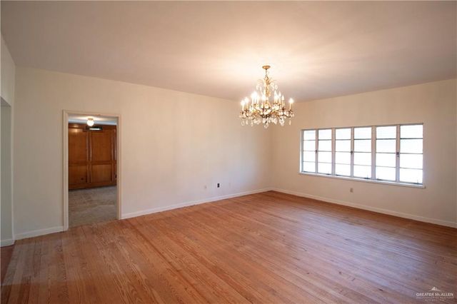 1401 S 10th Avenue, Edinburg, TX 78539