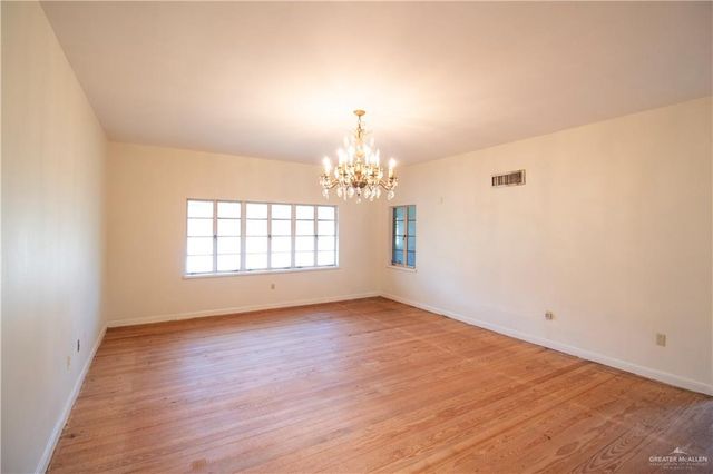 1401 S 10th Avenue, Edinburg, TX 78539