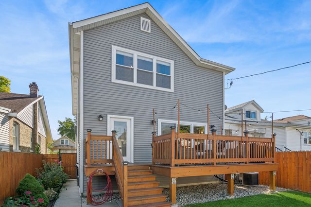 5808 W Waveland Avenue, Chicago, IL 60634