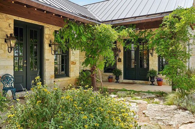 162 Flowering Sage Ln, Fredericksburg, TX 78624