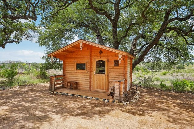 162 Flowering Sage Ln, Fredericksburg, TX 78624