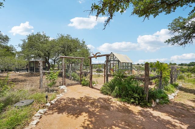 162 Flowering Sage Ln, Fredericksburg, TX 78624