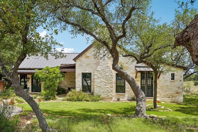 162 Flowering Sage Ln, Fredericksburg, TX 78624