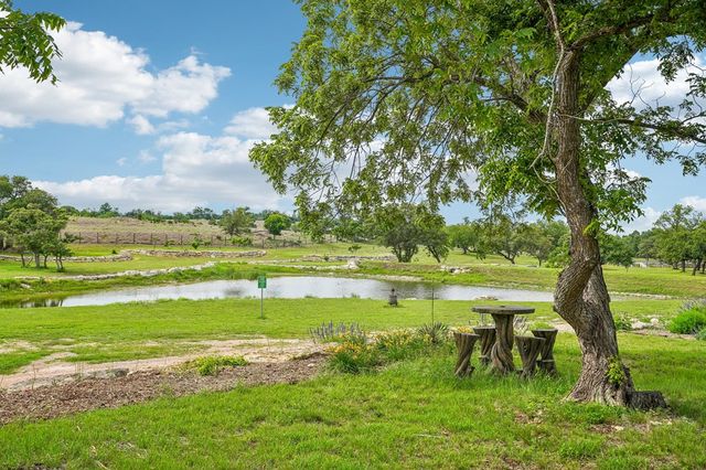 162 Flowering Sage Ln, Fredericksburg, TX 78624