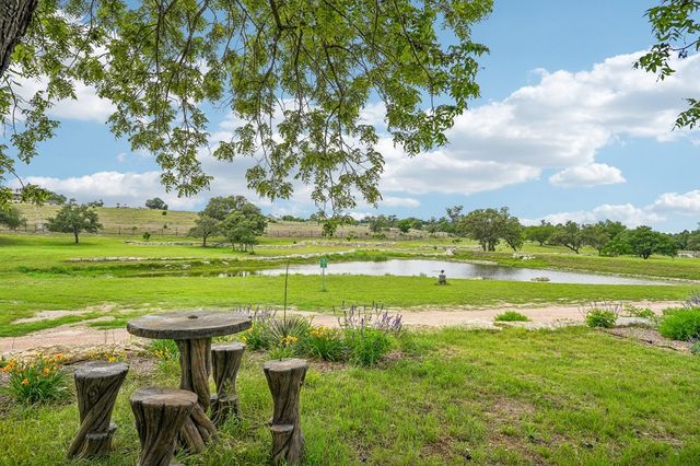 162 Flowering Sage Ln, Fredericksburg, TX 78624