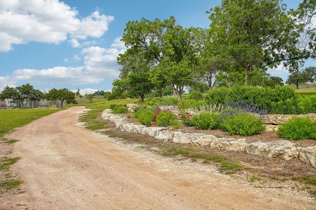 162 Flowering Sage Ln, Fredericksburg, TX 78624