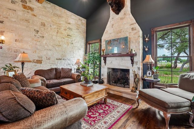 162 Flowering Sage Ln, Fredericksburg, TX 78624