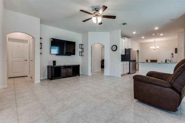 105 Mojave Way, Red Oak, TX 75154