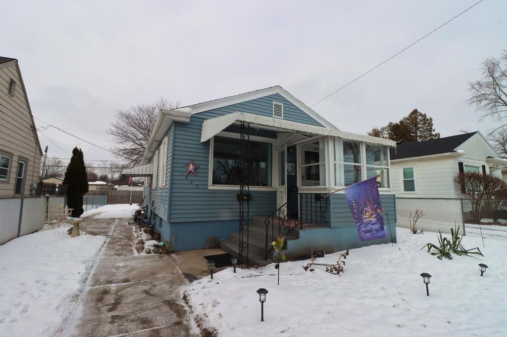 1622 Cleveland AVENUE, Racine, WI 53405