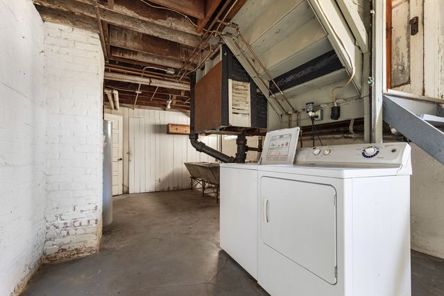 212 N Gardiner Avenue, Rockford, IL 61107