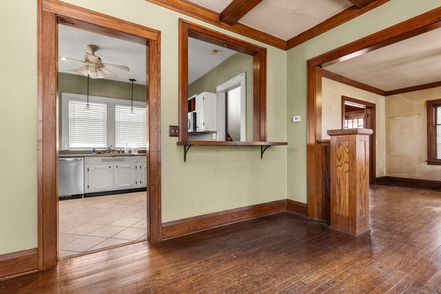 212 N Gardiner Avenue, Rockford, IL 61107