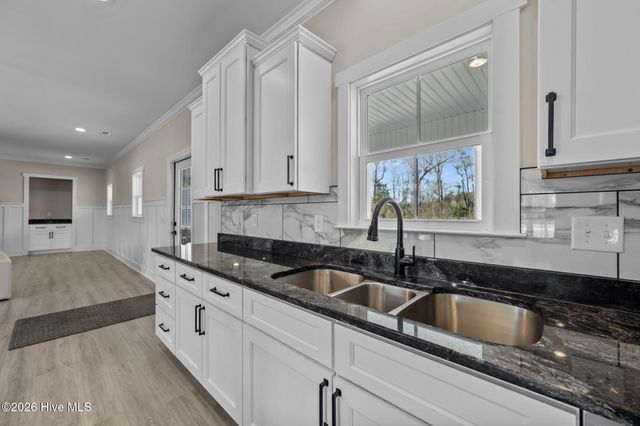 127 Louise Lane, Richlands, NC 28574