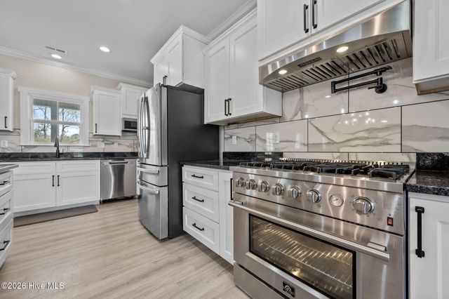 127 Louise Lane, Richlands, NC 28574