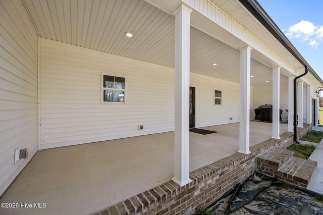 127 Louise Lane, Richlands, NC 28574