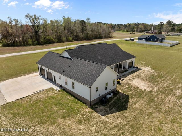 127 Louise Lane, Richlands, NC 28574