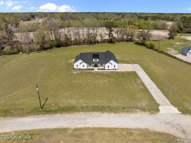 127 Louise Lane, Richlands, NC 28574