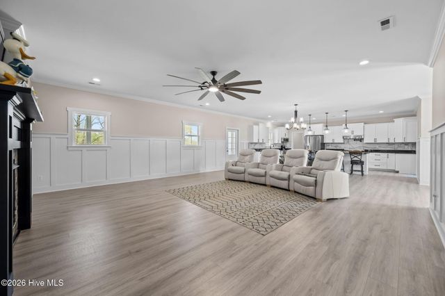 127 Louise Lane, Richlands, NC 28574