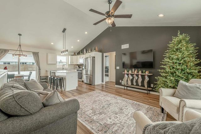 364 S 7th Street, Evansville, WI 53536