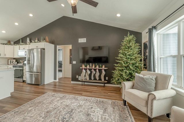 364 S 7th Street, Evansville, WI 53536