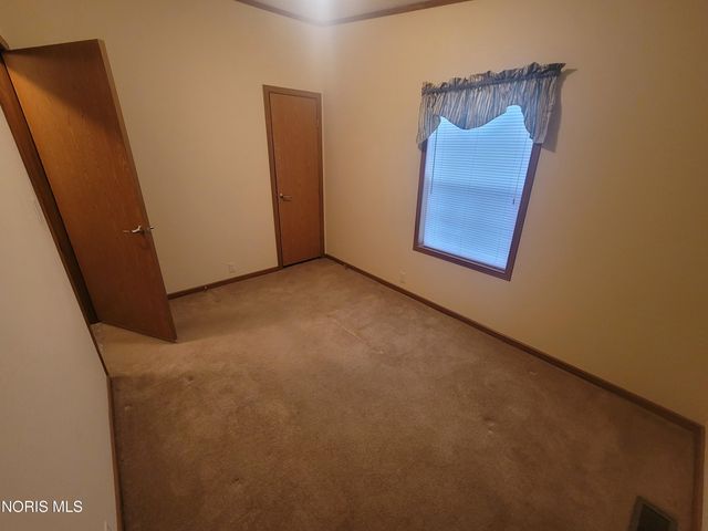 30630 Drouillard Road, 82, Walbridge, OH 43465