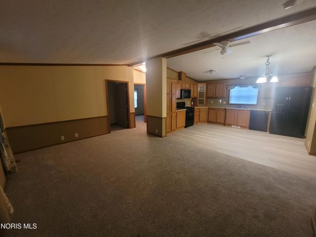 30630 Drouillard Road, 82, Walbridge, OH 43465