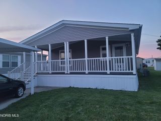 30630 Drouillard Road, 82, Walbridge, OH 43465