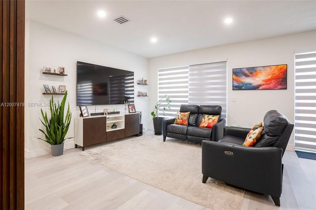 13741 SW 118th Ter, Miami, FL 33186