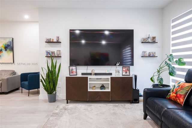 13741 SW 118th Ter, Miami, FL 33186