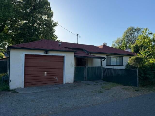 649 Sunset Way, Grants Pass, OR 97527