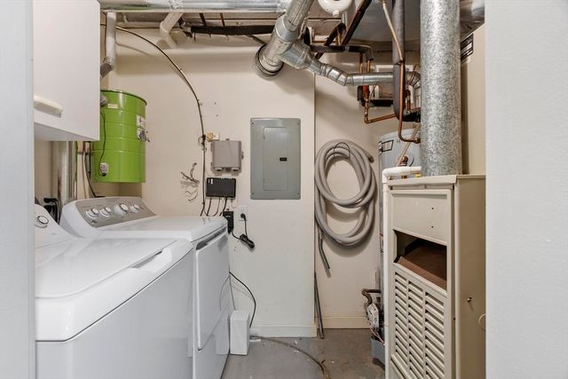 321 Place Ln 321, Woburn, MA 01801