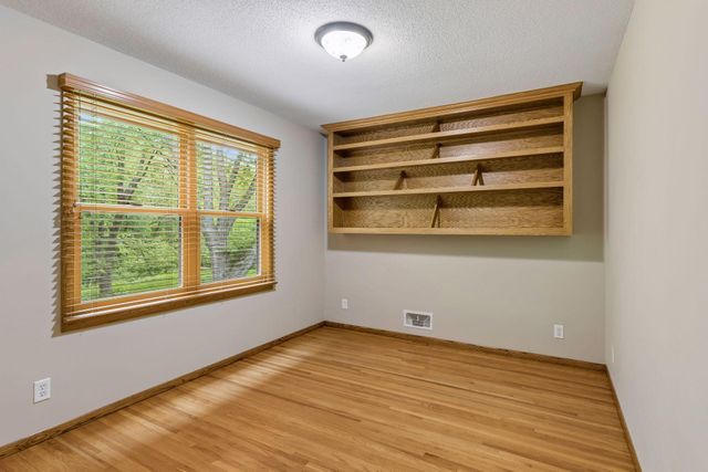5105 Kimberly Road, Minnetonka, MN 55345