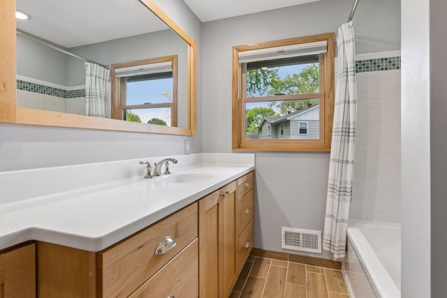5105 Kimberly Road, Minnetonka, MN 55345