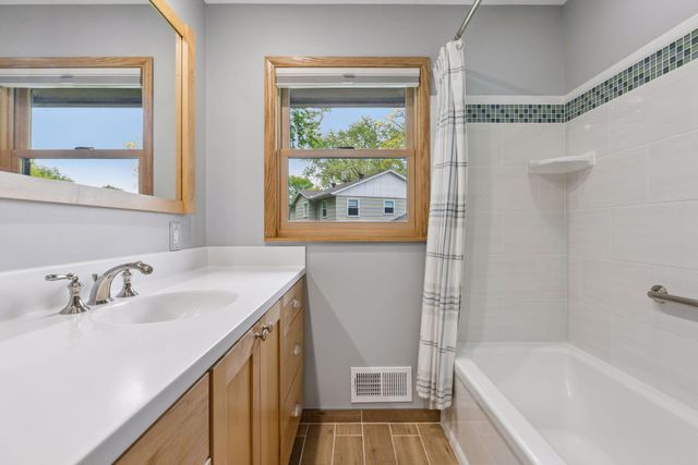 5105 Kimberly Road, Minnetonka, MN 55345