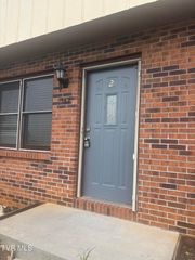 182 Oakcrest Circle, 2, Bristol, VA 24201