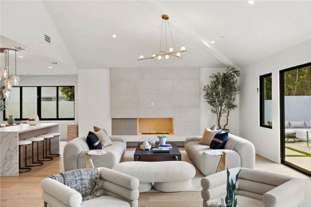 1312 Dover Drive, Newport Beach, CA 92660