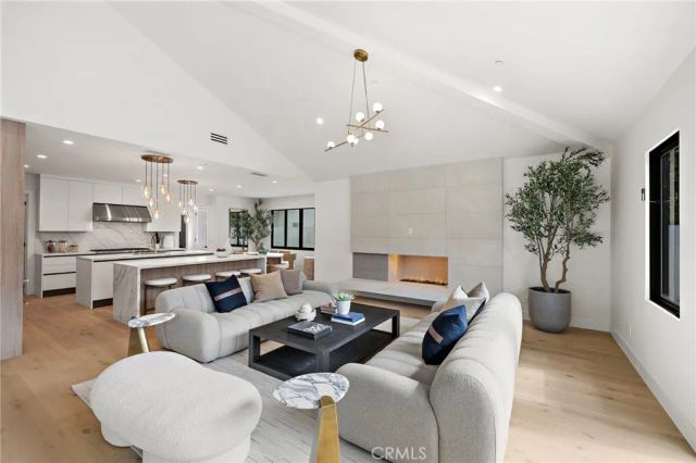 1312 Dover Drive, Newport Beach, CA 92660