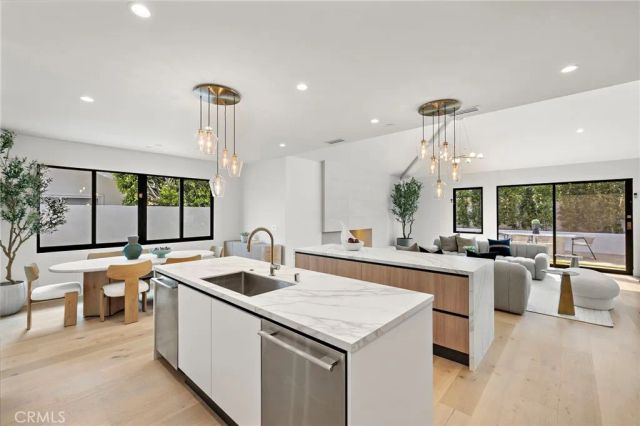 1312 Dover Drive, Newport Beach, CA 92660
