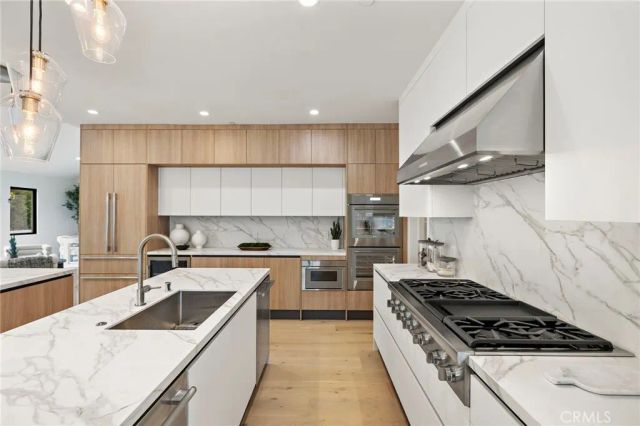 1312 Dover Drive, Newport Beach, CA 92660