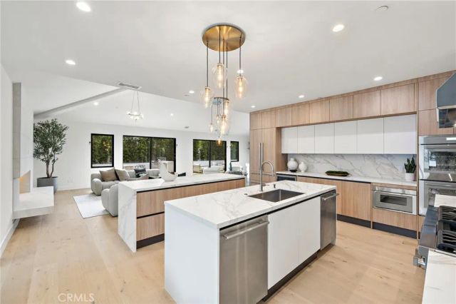 1312 Dover Drive, Newport Beach, CA 92660