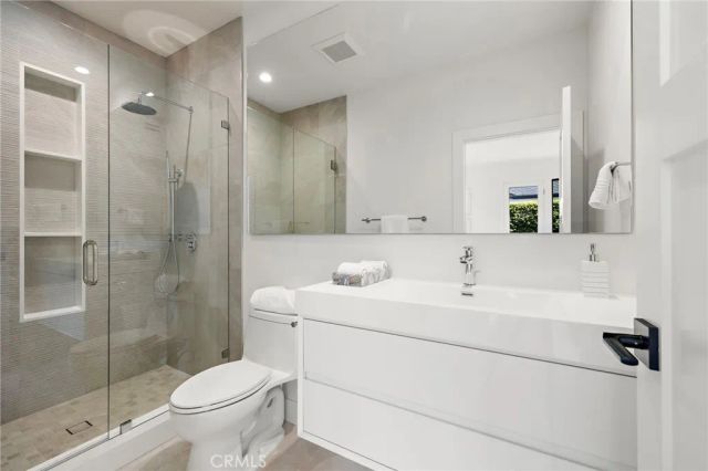 1312 Dover Drive, Newport Beach, CA 92660