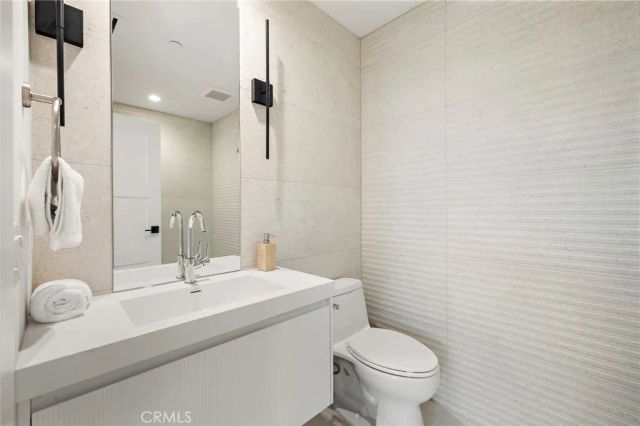 1312 Dover Drive, Newport Beach, CA 92660