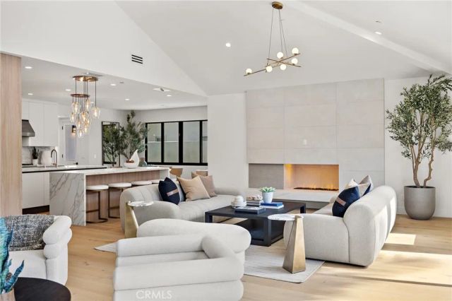 1312 Dover Drive, Newport Beach, CA 92660
